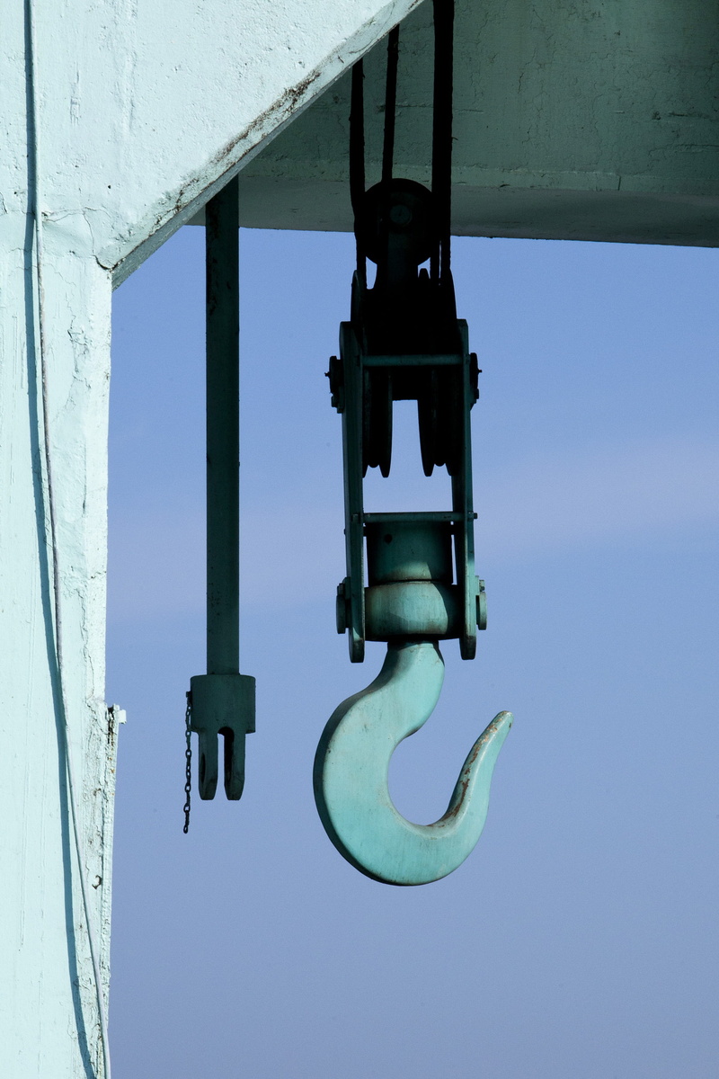 clear sky, ship, fob, day, low angle view, outdoors, port, industry, load, jim, technology, nature, no people, beach, metal, built structure, architecture