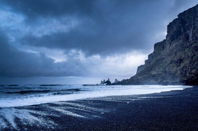 nature, craggy, power in nature, seashore, beach, storm, 5K, rock, coast, rocks, timelapse, steep, solid, scenics - nature, dark, vertical, no people