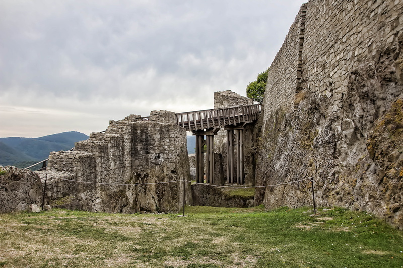 ancient, castle, sky, hungary, outdoors, solid, ruined, travel destinations, nature, vysehrad, old ruin, wall, architecture, old, archaeology, 5K, ancient civilization
