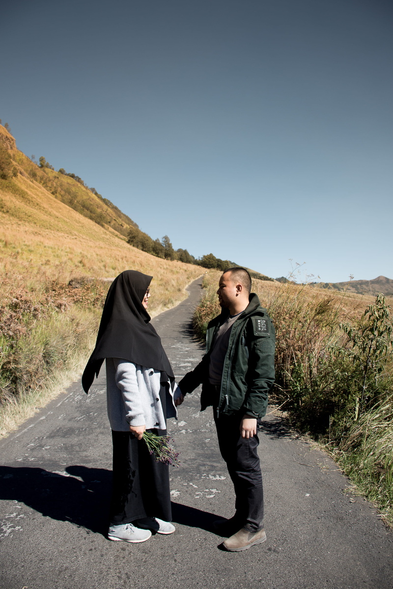 lifestyles, walking, full length, plant, togetherness, clear sky, real people, men, people, 4K, nature, day, positive emotion, indonesia, two people, road