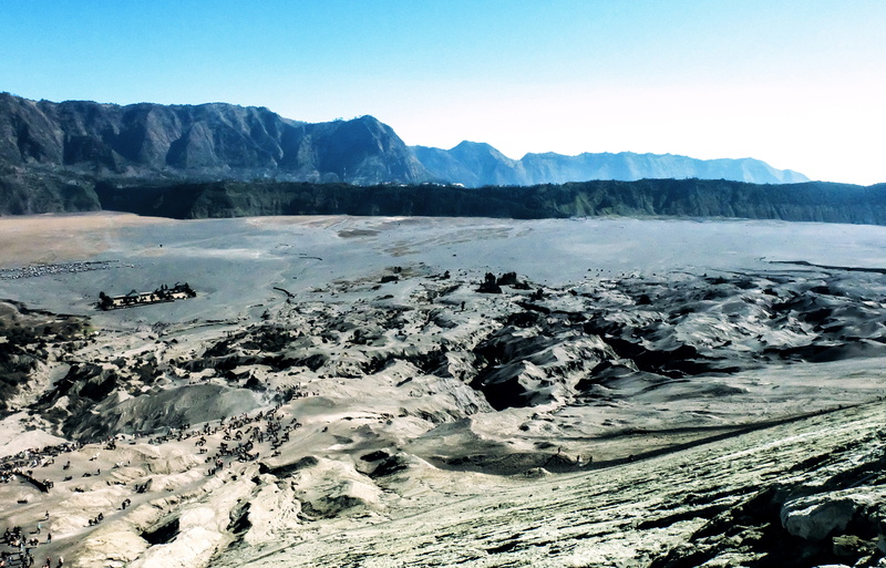 volcanic crater, bromo, non-urban scene, 4K, valley, desert, idyllic, outdoors, landscape, terrain, physical geography, indonesia, mountain range, mountain