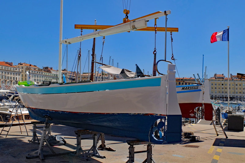 sea, no people, barque, fishing industry, bark, pier, harbor, rowboat, nautical vessel, flag, building exterior, marseille, pole, day, 4K, boat, built structure