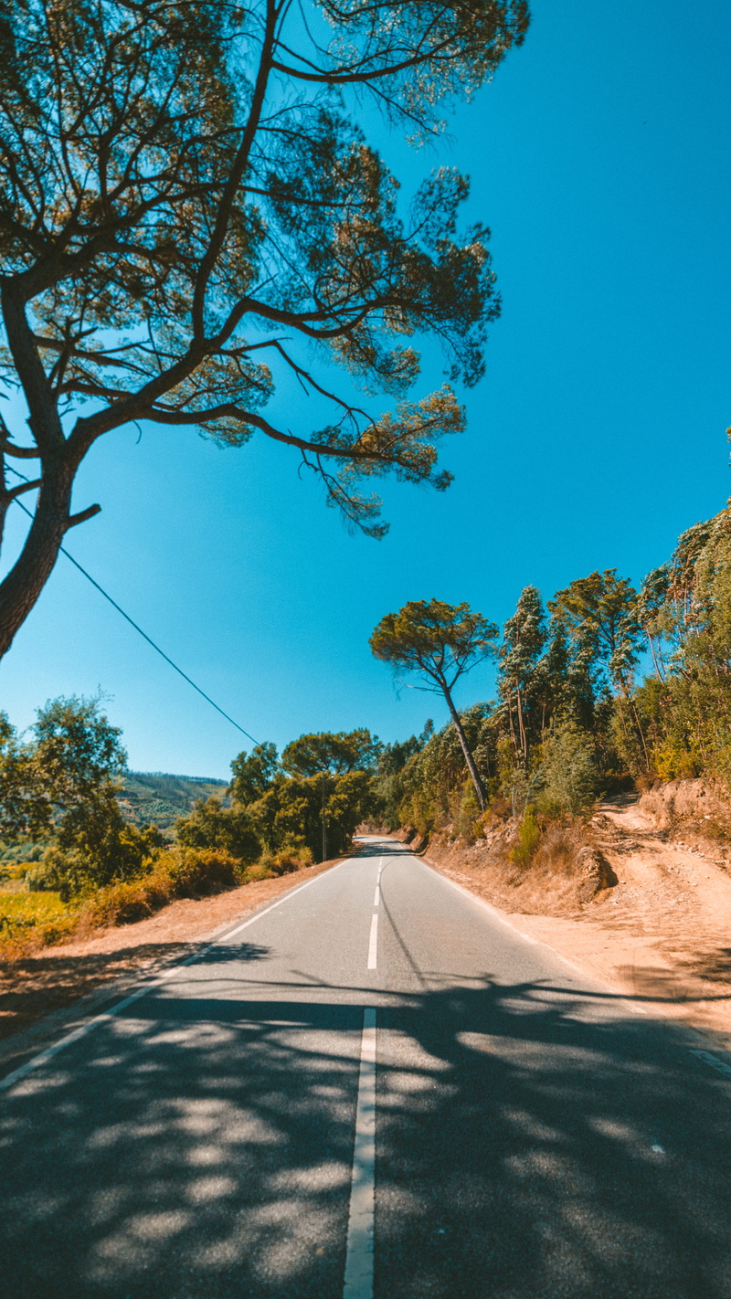 dividing line, nature, 5K, blue, path, way, peso da régua, sky, diminishing perspective, landscape, transportation, road marking, plant, direction, outdoors