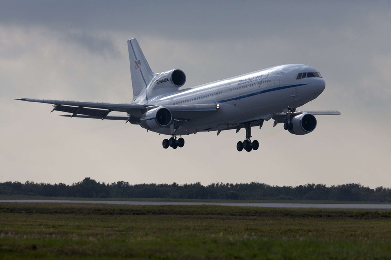 taking off, no people, sky, motion, air vehicle, hurricanes, mode of transportation, 1080P, journey, satellite, aircraft, technology, nature, airport runway