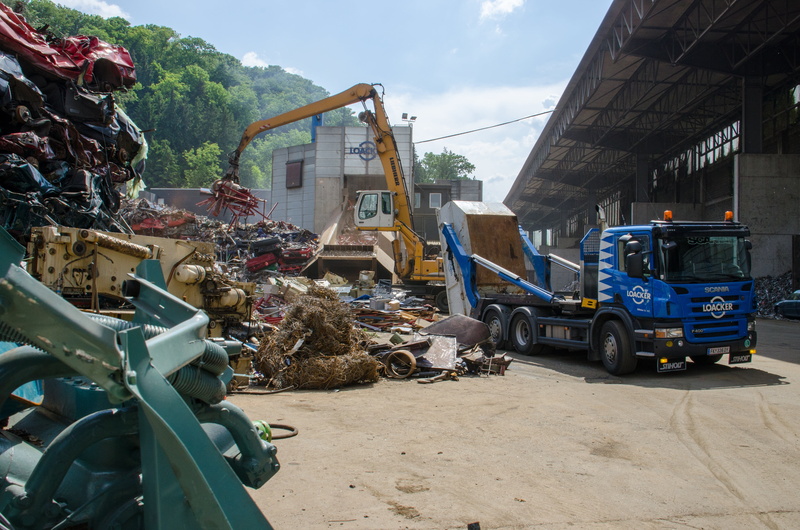 shredder, large group of objects, recycling, industry, heap, machinery, mode of transportation, sunlight, industrial, transportation, loacker, land vehicle