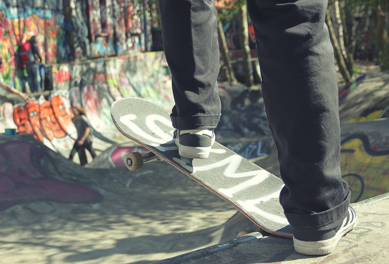 real people, lifestyles, 4K, grind, one person, human limb, ollie, kick, human foot, leisure activity, ride, jeans, hamburg, outdoors, unrecognizable person