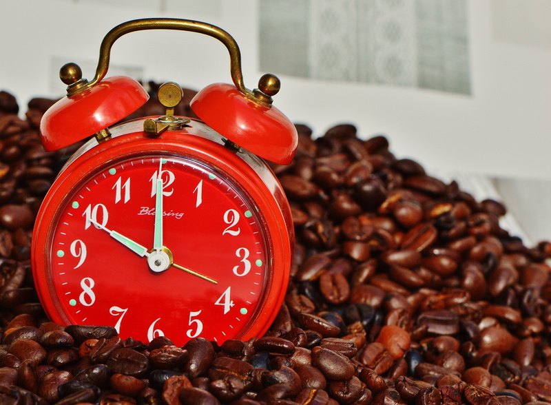 coffee drink, beans, morning, deadline, no people, focus on foreground, time, large group of objects, 5K, brown, workplace, benefit from, relax, clock hand