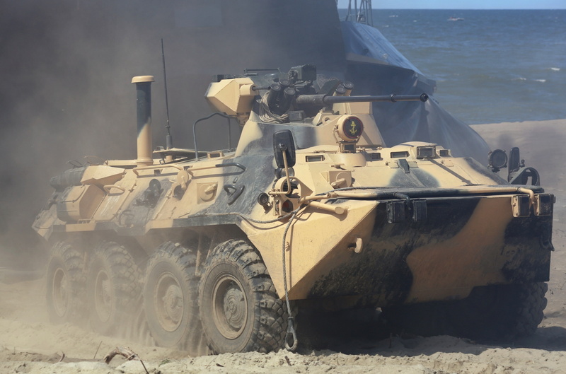 4K, day, fighting, nature, mode of transportation, motion, machine gun, armored tank, military, weapon, transportation, shooting a weapon, government