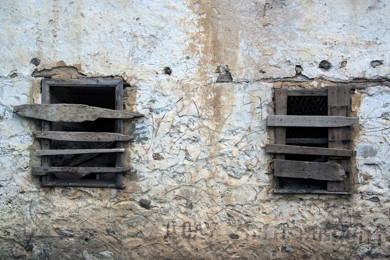 dirty, run-down, texture, paint, window, broken, backgrounds, old, protection, structure, building, no people, built structure, damaged, architecture, brown