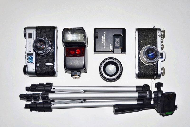 antique, group of objects, photo, colored background, still life, single, modern, vintage, lens, digital camera, object, lens - optical instrument, no people