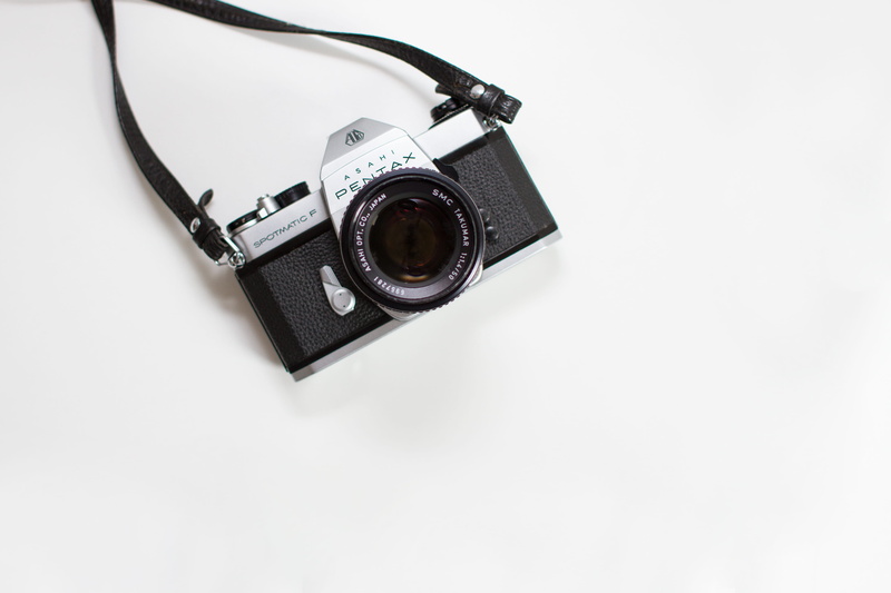 5K, closeup, optical Instrument, retro, old-fashioned, camera - Photographic Equipment, camera, asahi, no People, lens - Optical Instrument, topdown, gear