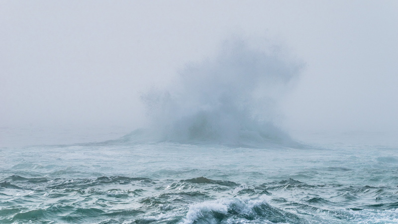 spray, aquatic sport, environment, waterfront, surf, foggy, motion, water, waves, no people, sky, splash, ocean, splashing, choppy, day, power in nature