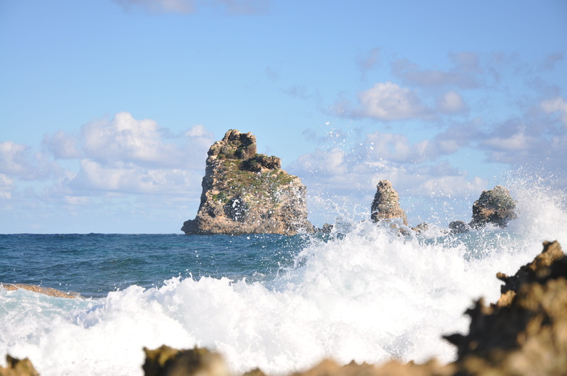 beach, horizon over water, day, solid, guadeloupe, wave, sky, body of water, travel, sport, 4K, beauty in nature, rock - object, motion, rock formation