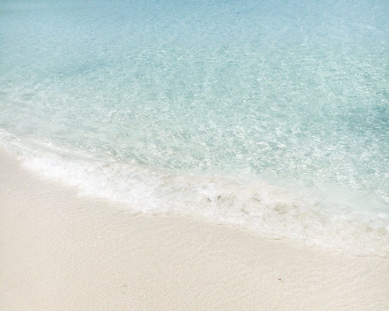 land, idyllic, aquatic sport, sea, outdoors, sandy, tranquil scene, turquoise colored, waves, beach, nature, beauty in nature, surfing, wave, coming, motion