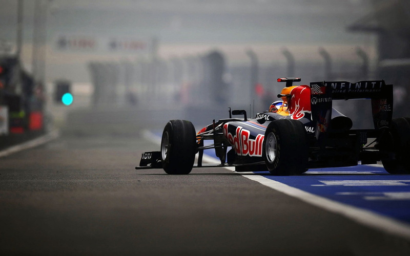 professional sport, selective focus, formula one racing, competition, competitive sport, day, outdoors, auto racing, redbull, occupation, F1, car, track and field