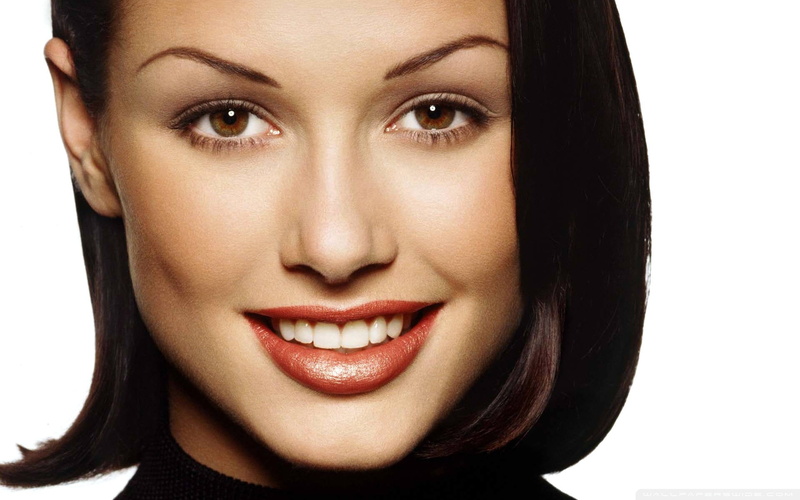 Bridget Moynahan, portrait, Female celebrities, woman, human lips, s, close up, bridget, human face, young adult, smile, looking at camera, women, indoors