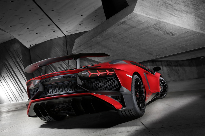 4K, Superveloce, 2015, formula one racing, spoiler, car, garage, motor vehicle, Lamborghini, LB834, sports car, professional sport, still life, red, transportation