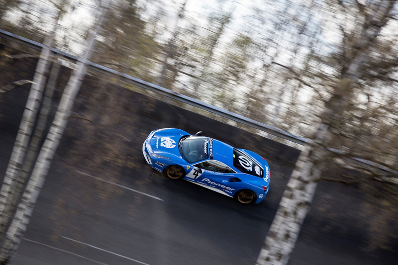 nature, blurred motion, city, motor vehicle, 4K, selective focus, land vehicle, focus on foreground, road, outdoors, Paris, car, toy, toy car, day, no people