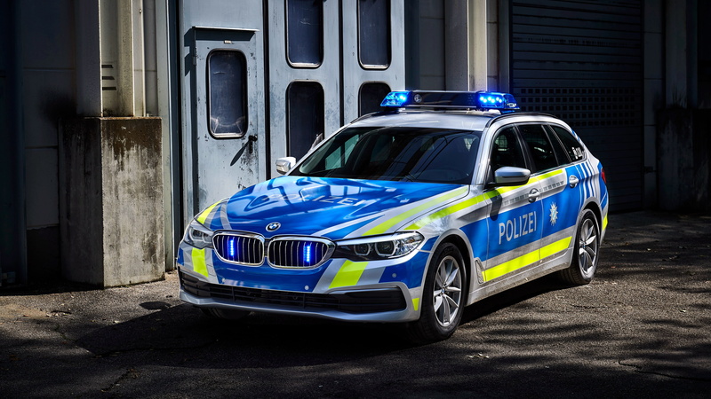 4K, BMW 530d xDrive Touring Polizei, police, photo, 2017, car, green, blue, 4K