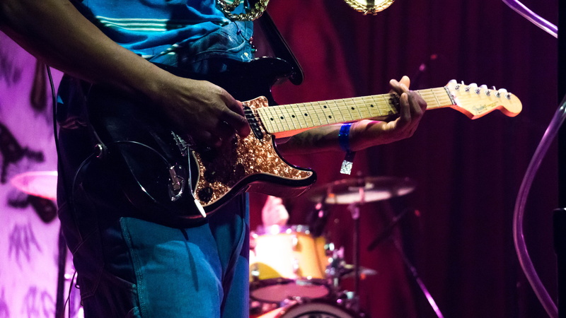 musical equipment, player, electric, musical, man, playing, holding, enjoyment, instrument, popular music concert, rock music, band, strings, arts culture and entertainment