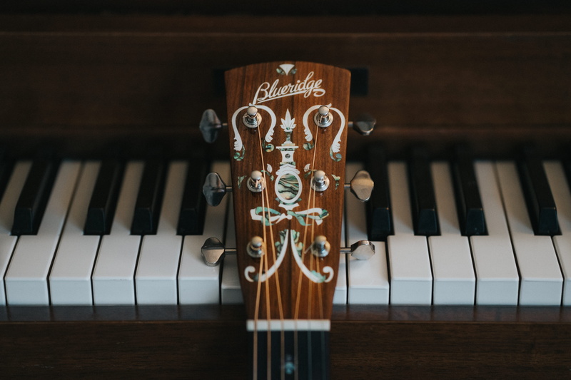 wood - material, musical equipment, keyboard instrument, black, indoors, headstock, musical instrument, creativity, music, piano, musical instrument string
