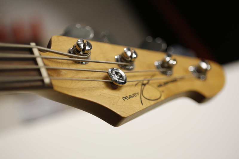 guitat, focus on foreground, jewelry, love, close, 4K, silver colored, guitar, close-up, table, wood, indoors, musical instrument, white background, leisure activities