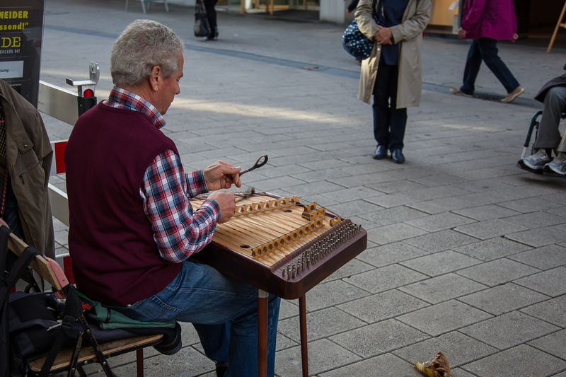 casual clothing, cimbalom, senior adult, day, leisure activity, incidental people, men, 4K, street musicians, city, outdoors, dulcimer, food and drink