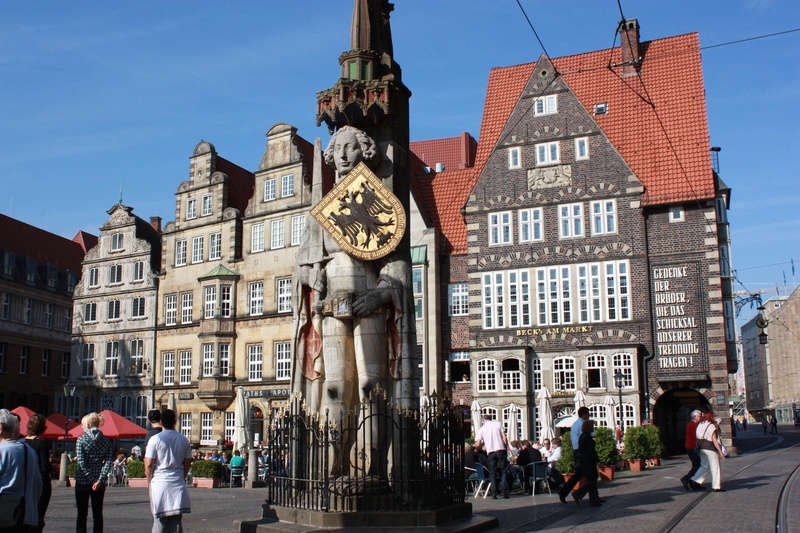 nature, women, roland, men, building, building exterior, 4K, bremen, statue, representation, group of people, unesco world heritage, day, travel destinations