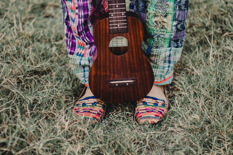 4K, ukelele, feet, s, outdoors, caucasian Ethnicity, retro Styled, instrument, people, musical Instrument String, guitar, guitarist, country and Western Music