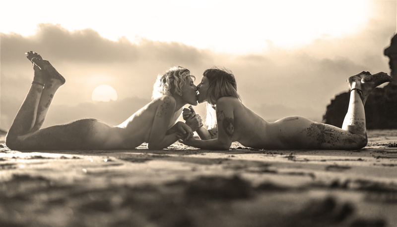 photography, sunset, emotion, female, relaxation, couple - relationship, make out, together, human, beach, kissing, lens flare, sky, sunrise, nature, men