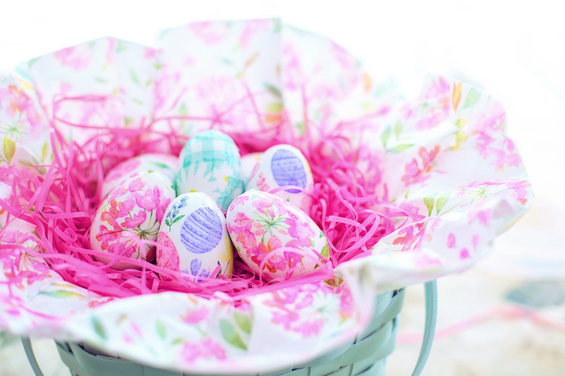 indoors, celebration, multi colored, ready-to-eat, pink color, sweet, food and drink, pastels, eggs, spring, unhealthy eating, selective focus, easter