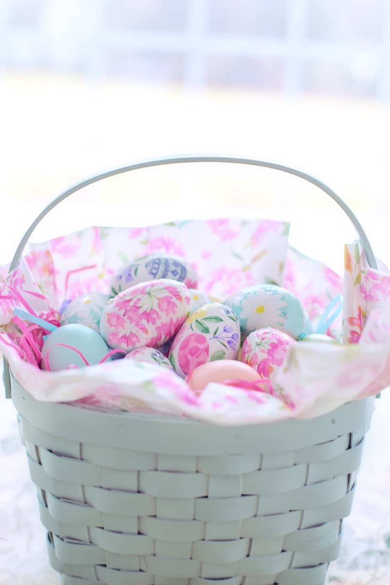 food and drink, nature, fragility, temptation, no people, colorful, sweet, easter, sweet food, 5K, indoors, flower, flowering plant, day, focus on foreground