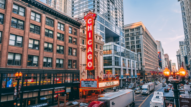 building exterior, street, photo, traffic, office building exterior, tall - high, city, building, chicago, built structure, urban, downtown, transportation