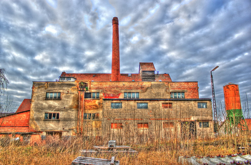 break up, sky, building exterior, abandoned building, brick, dilapidated, day, plant, no people, window, run down, building, abandoned place, ailing, landscape