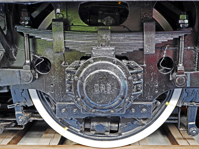 steam train, metal, close-up, museum of technology, wheel, public transportation, e 18, spring pot drive, land vehicle, machinery, rail transportation