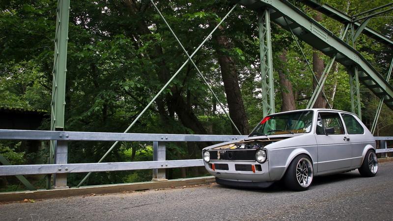 1080P, mode of transportation, transportation, road, growth, plant, nature, no people, Volkswagen, day, car, connection, motor vehicle, crash barrier