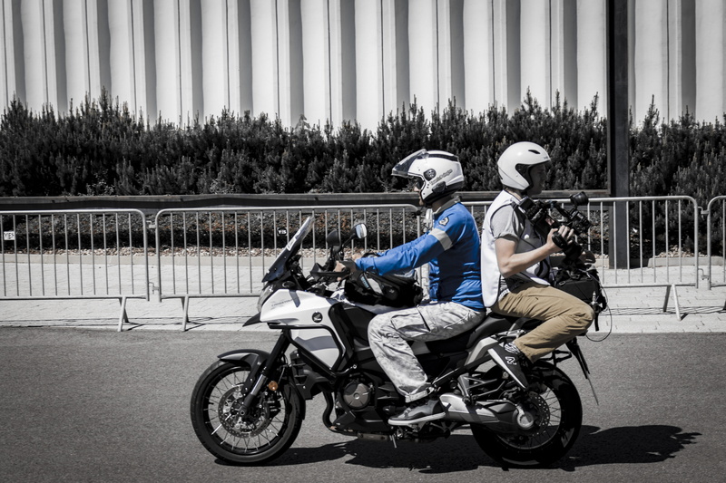 road, helmet, motorbike, crash helmet, full length, headwear, lifestyles, leisure activity, architecture, land vehicle, motorcycle, two people, vehicle