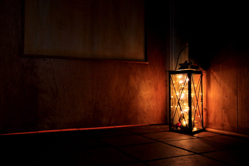 fear, night, electric lamp, spooky, red, illuminated, christmas, weihnachten, nightlife, dark, 5K, flooring, lighting equipment, fantasy, indoors, old