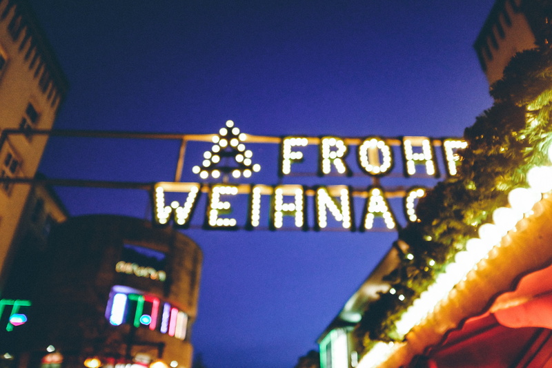 4K, architecture, no people, nature, built structure, Weihnachten, urban Scene, street, western script, building, text, city, communication, night, city Life