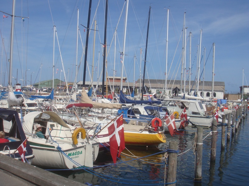 pole, sailboat, nautical, denmark, boats, built structure, harbour, transportation, moored, hundested, fishing, danmark, outdoors, sky, nature, travel