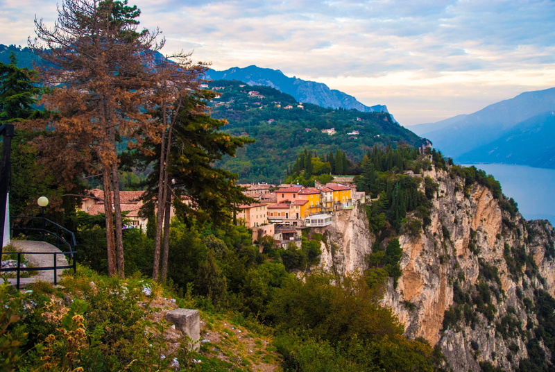 residential district, riva, beauty in nature, Europe, landscape, tree, Summer, building, 4K, Holiday, environment, village, mountain, turbole, day, limone