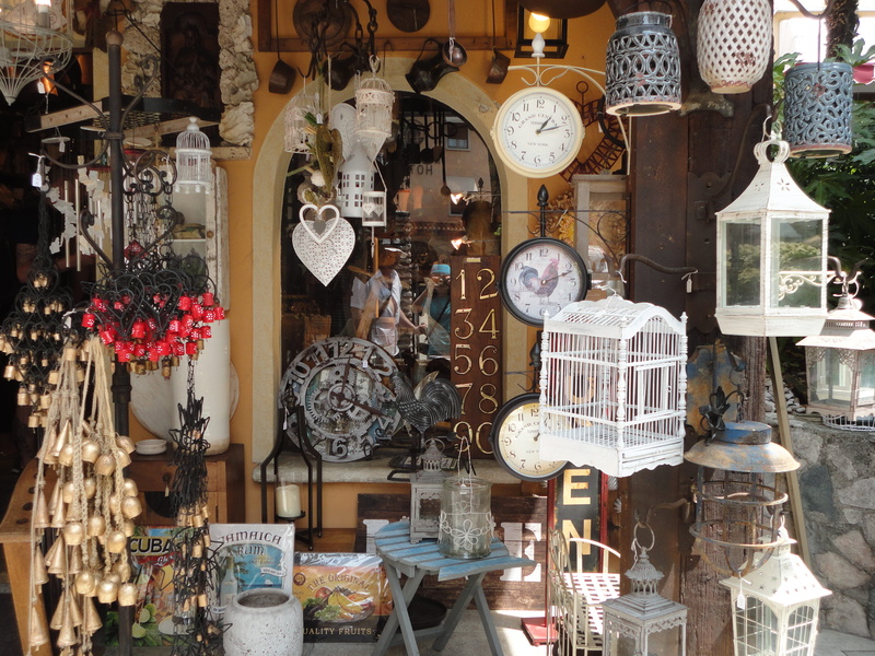 sale, limone sul garda, choice, 4K, retail display, cage, arrangement, market stall, souvenirs, collection, retail, store, small business, abundance, italy