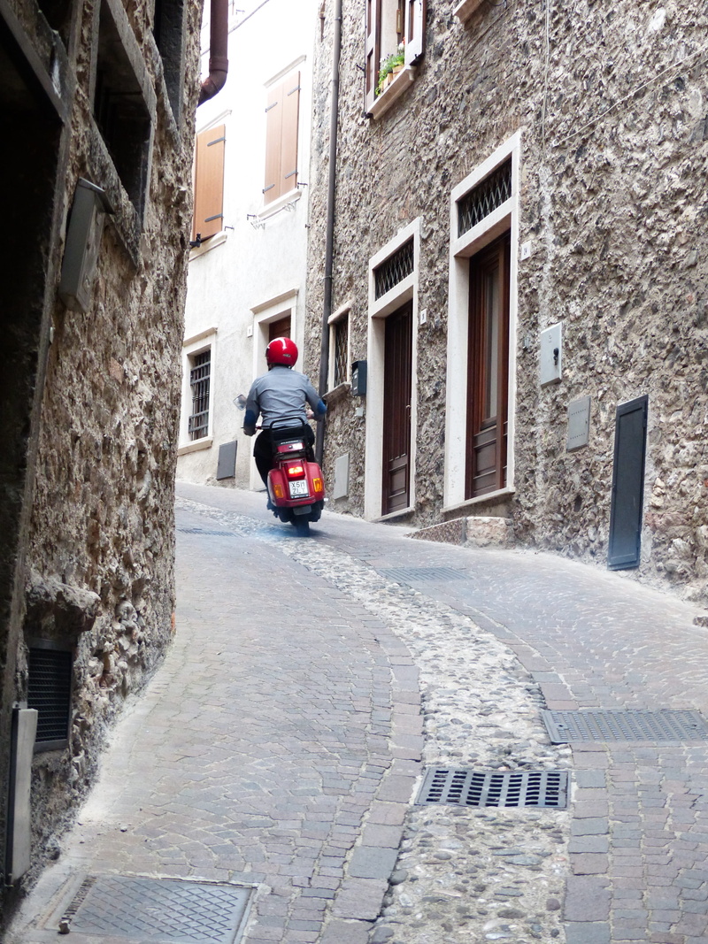 outdoors, cobblestone street, transportation, speed, one man only, town, the way forward, built structure, 4K, day, people, limone, house, building Exterior