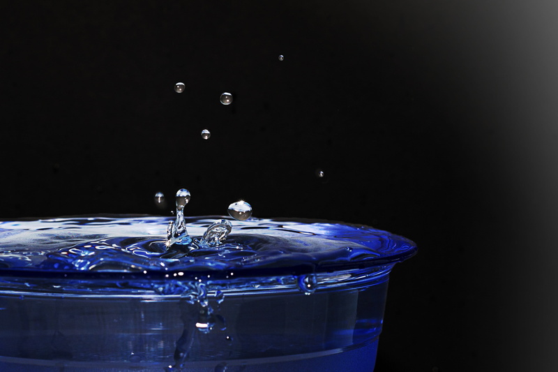 drinking glass, household equipment, no people, drip, rippled, water, nature, refreshment, impact, splashing droplet, 2K, motion, black background, food and drink