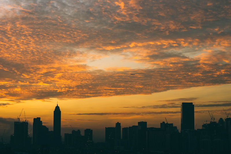 built structure, skyline, silhouette, 4K, outdoors, sunrise, architecture, skyscraper, building, urban, plane, airplane, 70200, cityescape, esthetic label