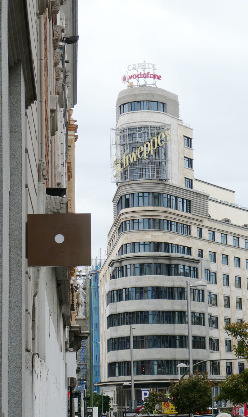 communication, tower, nature, modern, building, architecture, built structure, day, madrid, tall - high, plaza callao, urban, no people, skyscraper, outdoors