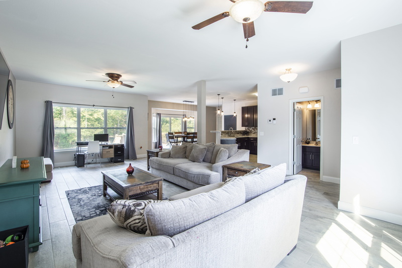 electric lamp, fabric, inside, yard, furnitures, wood, 5K, lights, rug, comfortable, lamps, home showcase interior, spacious, no people, bedroom, property