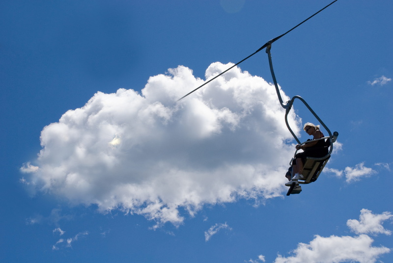 transportation, motion, day, nuage, full length, nature, cloud - sky, human body part, cloud, blue, rêve, sport, 4K, mid-air, human limb, freedom, leisure activity