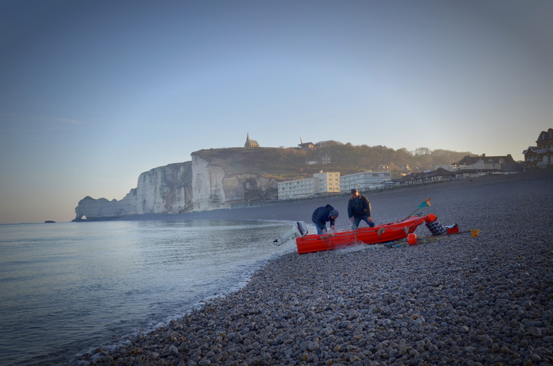 beauty in nature, land, nature, outdoors, pêcheurs, plage, scenics - nature, mer, togetherness, solid, beach, rock - object, sky, leisure activity, rock