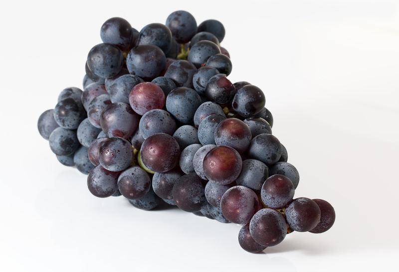 ripe, diet, abundance, close-up, black color, togetherness, viticulture, red grape, cohesion, snack, fruit, grape, grapevine, vitamin, team, cluster, food and drink